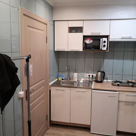 Freedom Apartment On Bazarna Str Lviv Ngoại thất bức ảnh