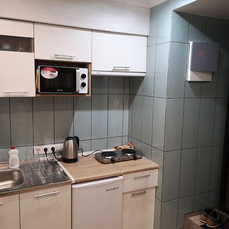 Freedom Apartment On Bazarna Str Lviv Ngoại thất bức ảnh