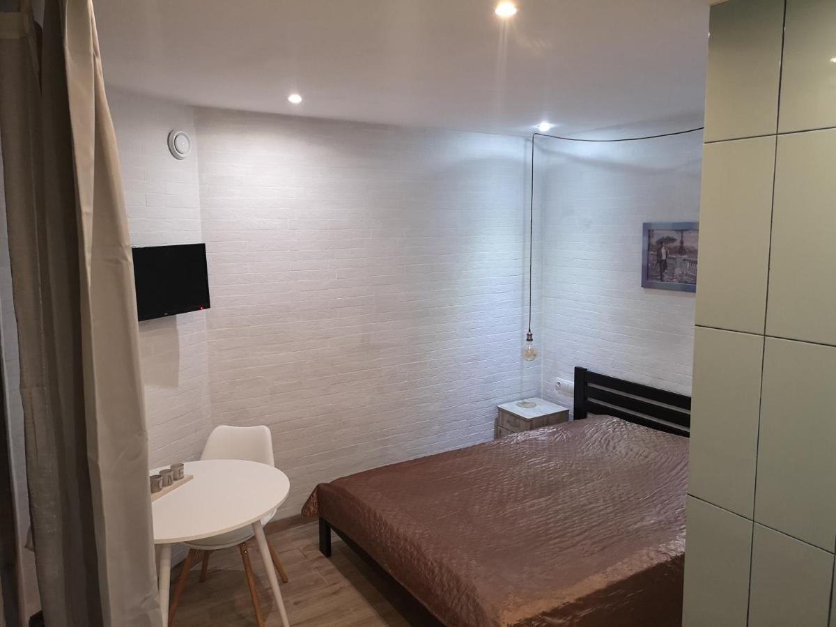 Freedom Apartment On Bazarna Str Lviv Ngoại thất bức ảnh