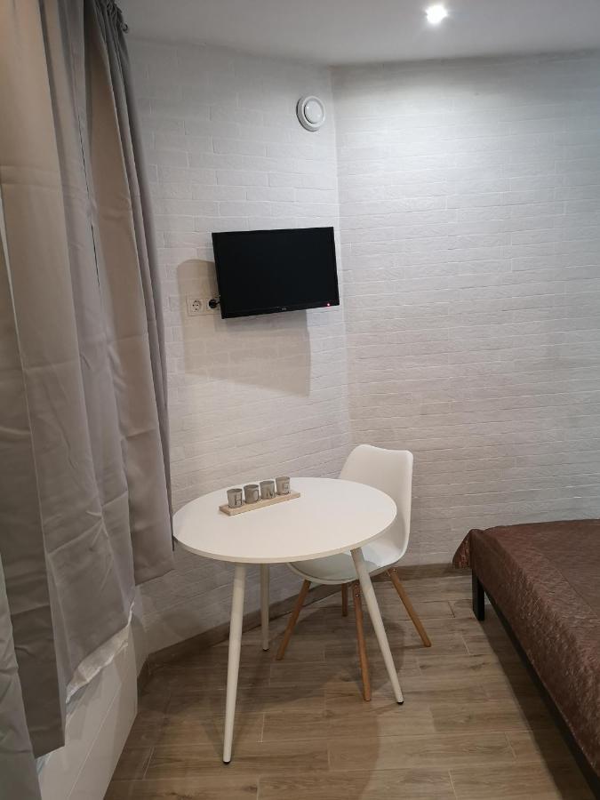 Freedom Apartment On Bazarna Str Lviv Ngoại thất bức ảnh