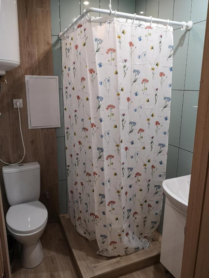 Freedom Apartment On Bazarna Str Lviv Ngoại thất bức ảnh